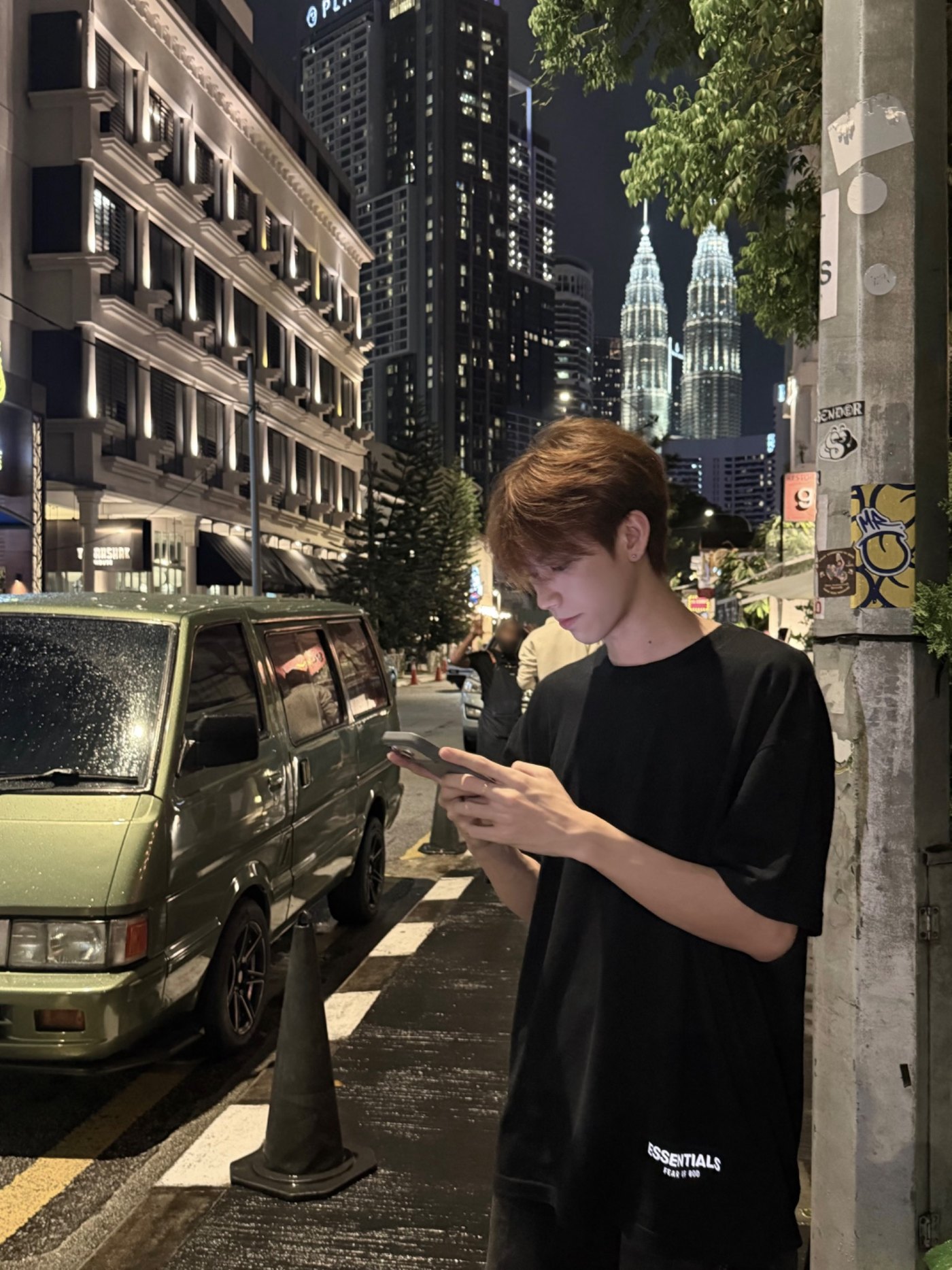Street style at night